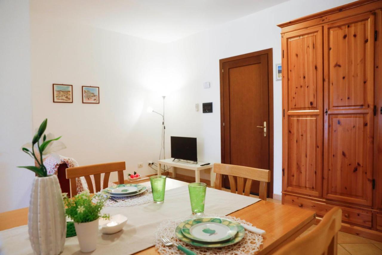 Il Melo Residence Porto Torres Bagian luar foto