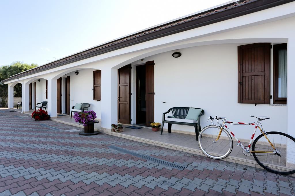 Il Melo Residence Porto Torres Bagian luar foto