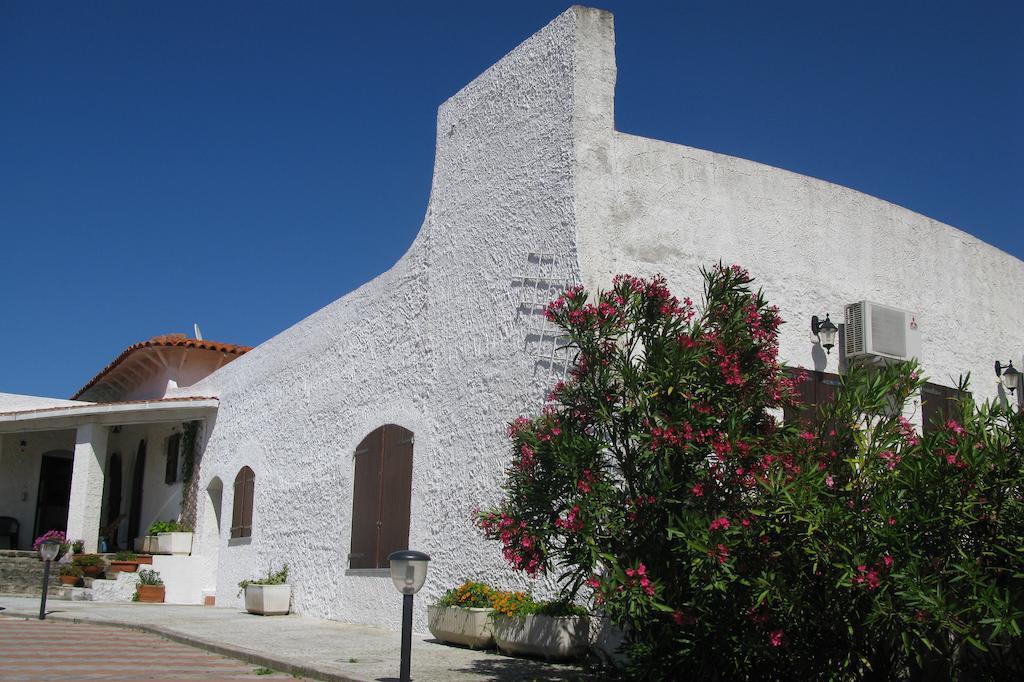 Il Melo Residence Porto Torres Bagian luar foto
