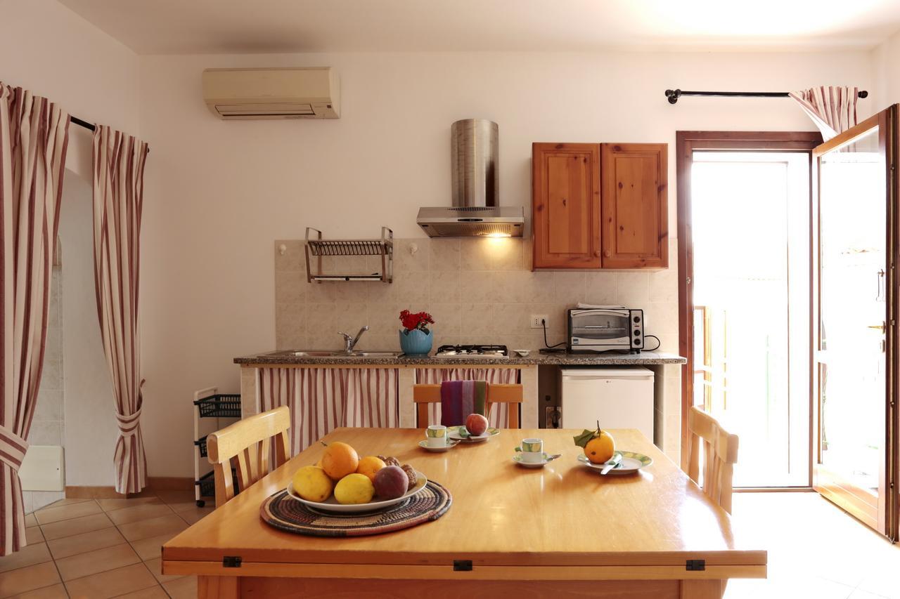 Il Melo Residence Porto Torres Bagian luar foto